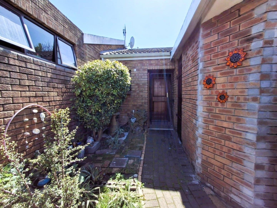 3 Bedroom Property for Sale in Eden Park Western Cape
